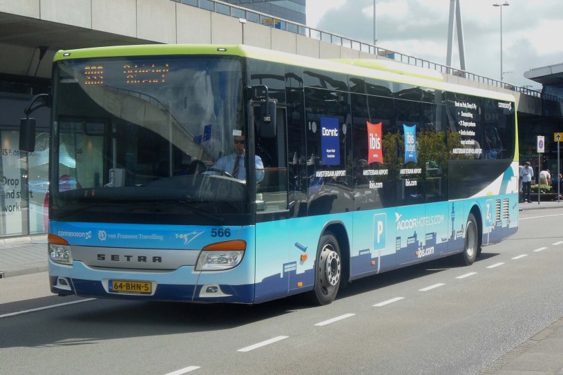 TCR 414+413 te Middelburg busgarage